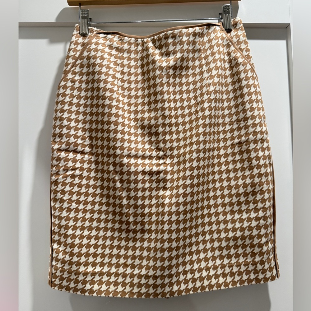 Forever 21 Tan Houndstooth Pencil Mini Skirt